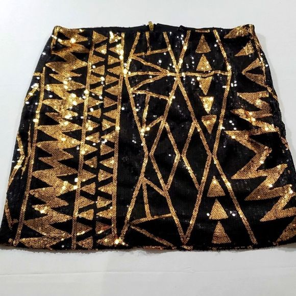 Windsor Dresses & Skirts - Gold and Black Sequined Stretch Mini Skirt.  SIZE S.  #144